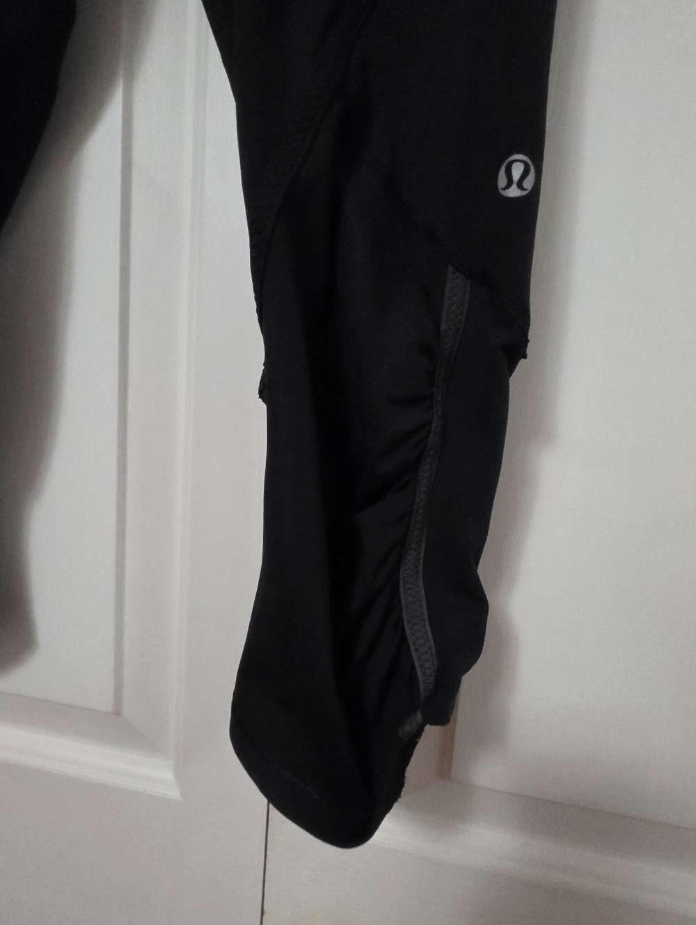 Lululemon Pace Crop leggings Black Size 8 - Picture 6 of 10